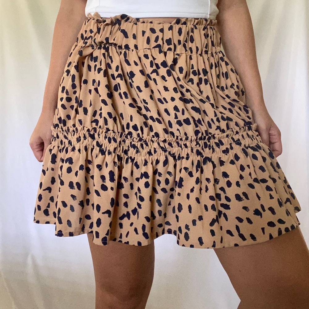 Main Strip skirt 🧡 excellent condition, only used once! Half off!!